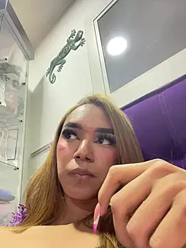 Snapshot of Nikol_Rang__ chatting on January 14, 2025, 7:38 am Nikol Rang online show from January 14, 2025, 7:38 am