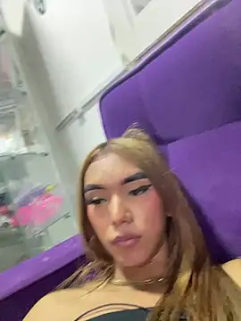 Snapshot of Nikol_Rang__ chatting on January 21, 2025, 8:08 am Nikol Rang online show from January 21, 2025, 8:08 am