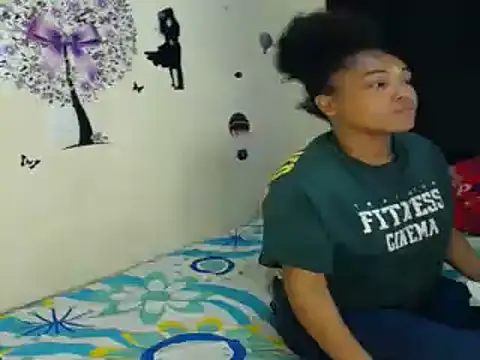 Snapshot of katty_ebonny chatting on February 28, 2025, 3:59 am katty ebonny online show from February 28, 2025, 3:59 am