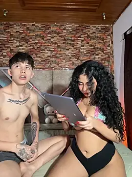 G Poseidon y Cloe online show from November 30, 2025, 8:35 pm