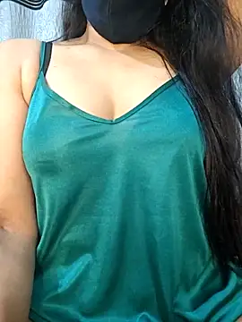 Snapshot of Rina777o chatting on February 22, 2026, 9:24 pm Rina777o online show from February 22, 2026, 9:24 pm