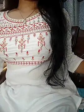 Rina777o online show from June 12, 2026, 5:23 pm