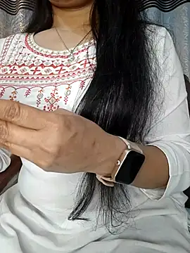 Rina777o online show from July 23, 2026, 4:49 pm