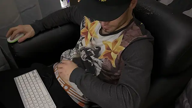 Snapshot of hot_shot_13 chatting on January 15, 2025, 10:24 pm hot shot 13 online show from January 15, 2025, 10:24 pm