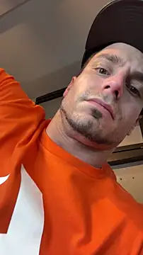 Snapshot of hot_shot_13 chatting on November 30, 2025, 7:34 am hot shot 13 online show from November 30, 2025, 7:34 am