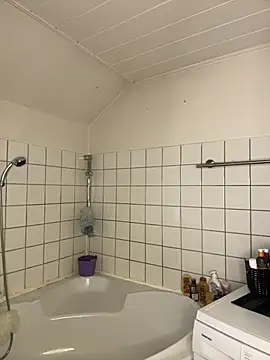 Snapshot of elina_may chatting on January 14, 2026, 8:31 am elina may online show from January 14, 2026, 8:31 am