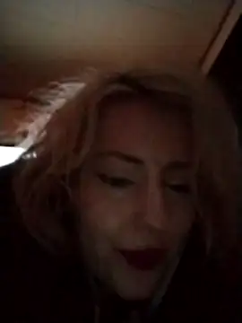 Snapshot of SkarlettRose96 chatting on February 5, 2026, 3:44 am SkarlettRose96 online show from February 5, 2026, 3:44 am