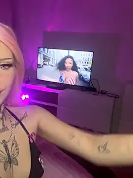 Snapshot of Julamayana chatting on October 27, 2025, 6:23 pm Julamayana online show from October 27, 2025, 6:23 pm