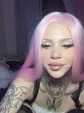 Snapshot of Julamayana chatting on December 14, 2025, 10:36 pm Julamayana online show from December 14, 2025, 10:36 pm