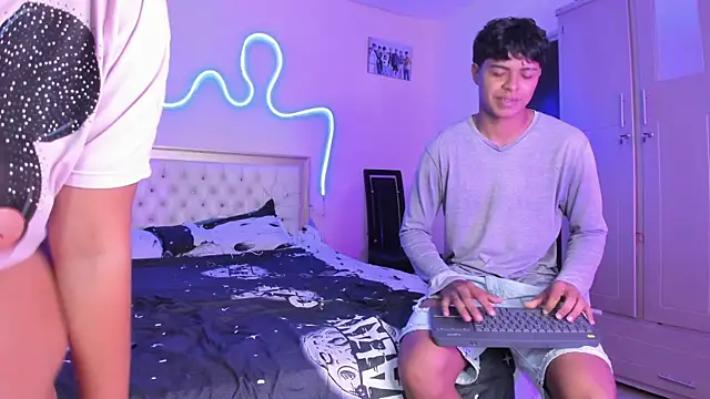 Snapshot of dafnezahiraa_ chatting on January 6, 2026, 9:29 pm dafnezahiraa online show from January 6, 2026, 9:29 pm