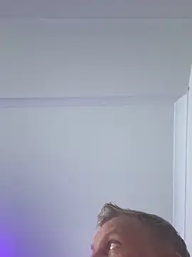 Snapshot of aus_guy93 chatting on March 3, 2026, 7:20 pm aus guy93 online show from March 3, 2026, 7:20 pm