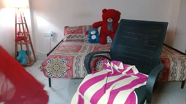 Naughty Ayesha1 online show from June 13, 2026, 1:42 pm