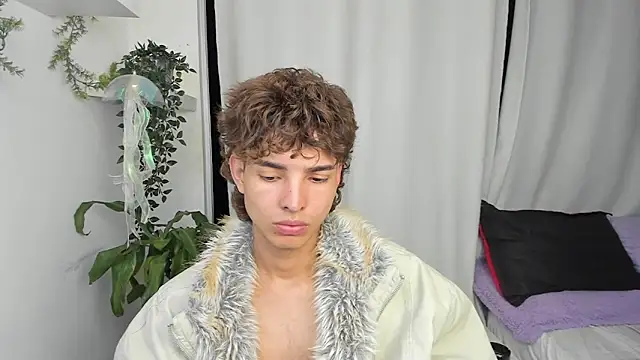 Snapshot of santy-kitty chatting on January 10, 2026, 12:56 am santy-kitty online show from January 10, 2026, 12:56 am