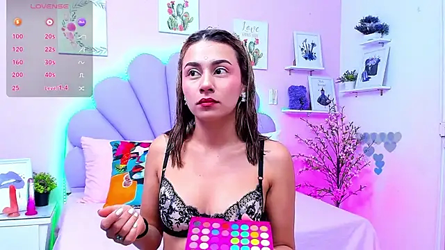 Snapshot of HannaPretthy chatting on November 8, 2025, 11:32 am HannaPretthy online show from November 8, 2025, 11:32 am