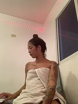 Snapshot of Marielasanchez chatting on February 27, 2025, 11:15 pm Marielasanchez online show from February 27, 2025, 11:15 pm