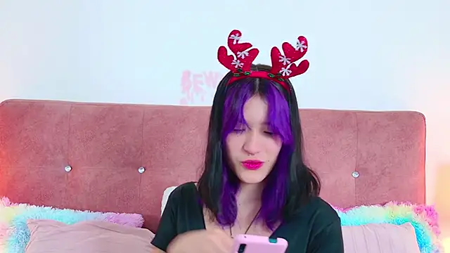 Snapshot of AlliciaKim chatting on December 8, 2024, 7:11 pm AlliciaKim online show from December 8, 2024, 7:11 pm