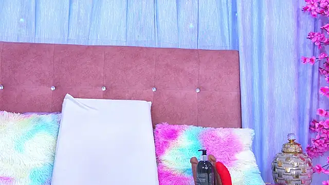 Snapshot of AlliciaKim chatting on January 13, 2026, 11:59 am AlliciaKim online show from January 13, 2026, 11:59 am