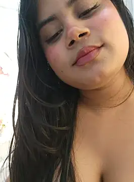 Snapshot of its_amesha chatting on January 4, 2025, 1:42 am its amesha online show from January 4, 2025, 1:42 am