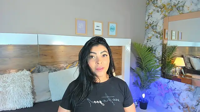 EmaBakker online show from February 12, 2025, 11:51 am