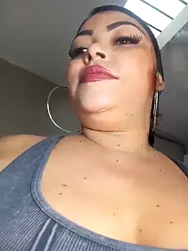 EmaBakker online show from October 29, 2025, 12:29 pm