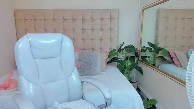 Snapshot of Redhot_chilipeppers chatting on March 16, 2025, 1:38 pm Redhot chilipeppers online show from March 16, 2025, 1:38 pm