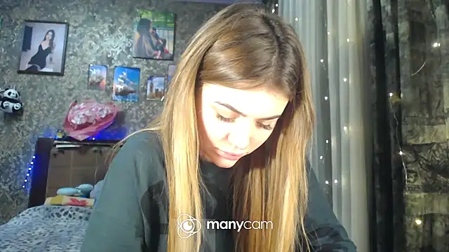 BonnyShy online show from December 8, 2024, 1:47 pm