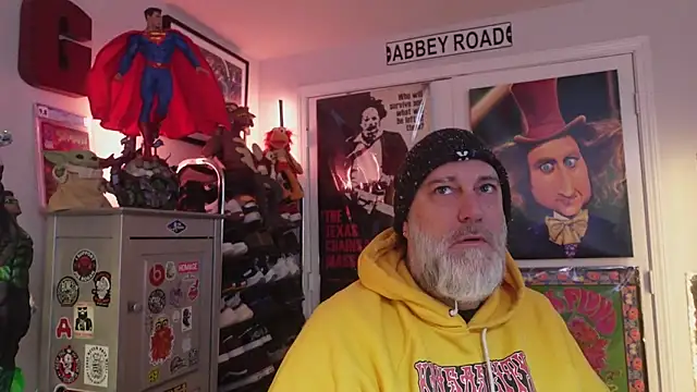 Snapshot of fillingyourthroat2 chatting on February 7, 2025, 10:29 am fillingyourthroat2 online show from February 7, 2025, 10:29 am