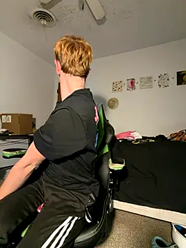 Snapshot of twentywithafelonyy chatting on December 5, 2025, 11:19 am twentywithafelonyy online show from December 5, 2025, 11:19 am