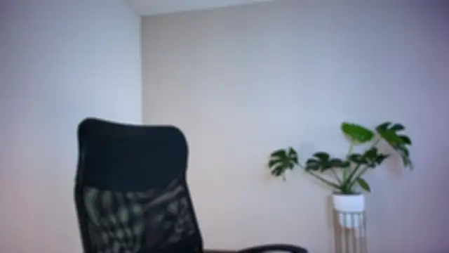 auroracaruso11 online show from February 17, 2026, 8:59 pm