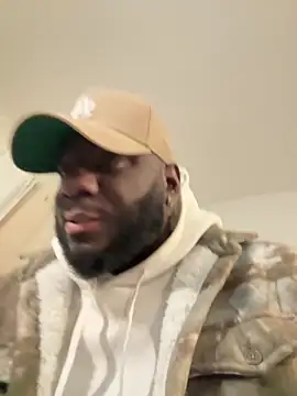 Snapshot of Stayinalive1992 chatting on January 18, 2026, 2:15 am Stayinalive1992 online show from January 18, 2026, 2:15 am