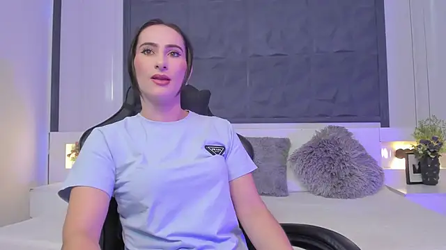 SaraGomez1 online show from February 19, 2026, 1:07 pm