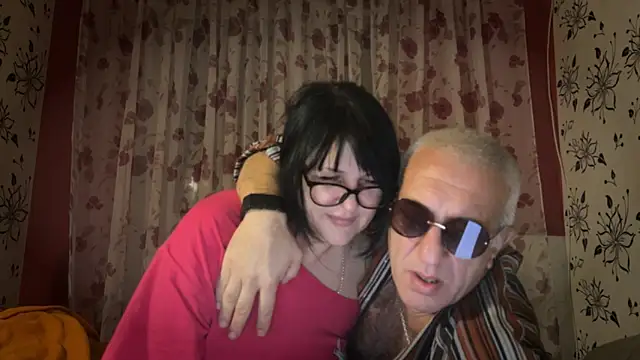 Snapshot of StellarTeam chatting on November 6, 2025, 11:15 pm StellarTeam online show from November 6, 2025, 11:15 pm