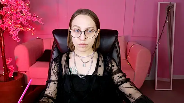 Snapshot of AphexQueen chatting on January 27, 2025, 9:13 am AphexQueen online show from January 27, 2025, 9:13 am