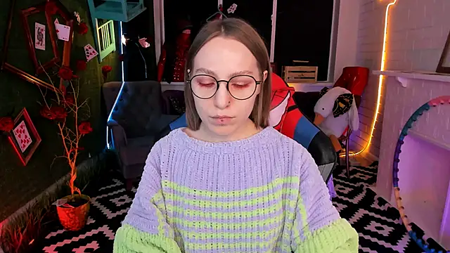 Snapshot of AphexQueen chatting on February 19, 2025, 1:06 pm AphexQueen online show from February 19, 2025, 1:06 pm