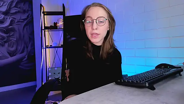 Snapshot of AphexQueen chatting on March 20, 2026, 9:25 am AphexQueen online show from March 20, 2026, 9:25 am