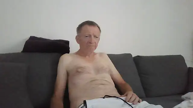 Snapshot of naturiste974 chatting on May 27, 2026, 1:41 pm naturiste974 online show from May 27, 2026, 1:41 pm