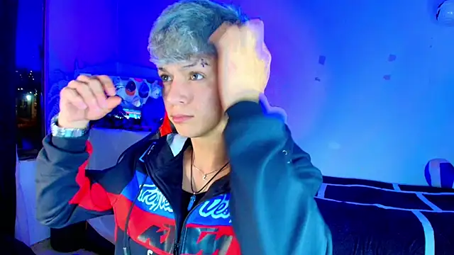 twink sebas  online show from November 28, 2025, 5:21 am