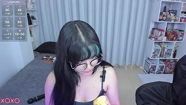 misshoneyxxx online show from May 25, 2026, 2:34 pm