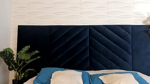 Andy Joy  online show from October 18, 2025, 11:00 am