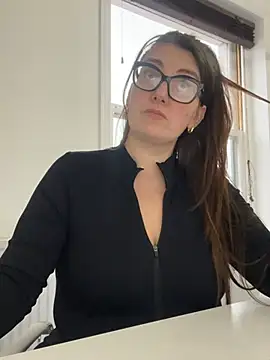 Snapshot of Miss_Stassi chatting on December 18, 2024, 2:17 pm Miss Stassi online show from December 18, 2024, 2:17 pm