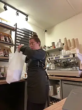 Snapshot of cinnabon_ chatting on October 19, 2025, 1:56 pm cinnabon online show from October 19, 2025, 1:56 pm