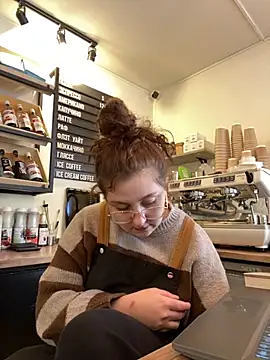 Snapshot of cinnabon_ chatting on November 15, 2025, 9:50 am cinnabon online show from November 15, 2025, 9:50 am