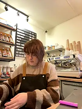 Snapshot of cinnabon_ chatting on November 18, 2025, 11:58 am cinnabon online show from November 18, 2025, 11:58 am