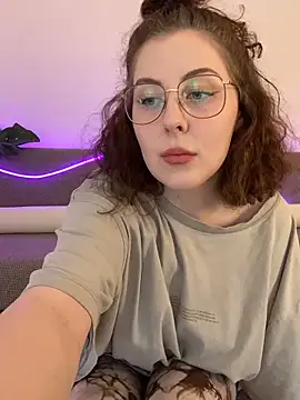 Snapshot of cinnabon_ chatting on February 21, 2026, 4:08 pm cinnabon online show from February 21, 2026, 4:08 pm