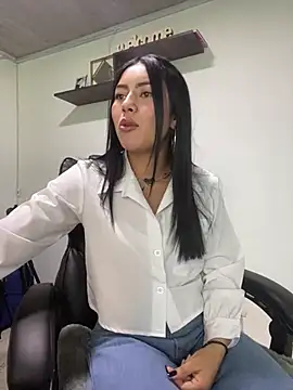 Snapshot of emily_22x chatting on March 17, 2025, 9:13 pm emily 22x online show from March 17, 2025, 9:13 pm