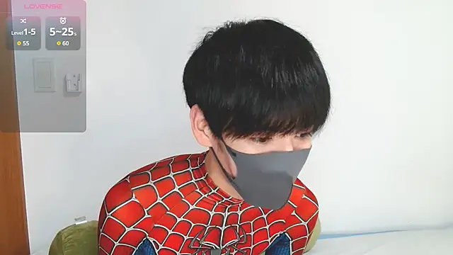 Snapshot of itsme_LEON chatting on October 1, 2025, 1:06 pm itsme LEON online show from October 1, 2025, 1:06 pm