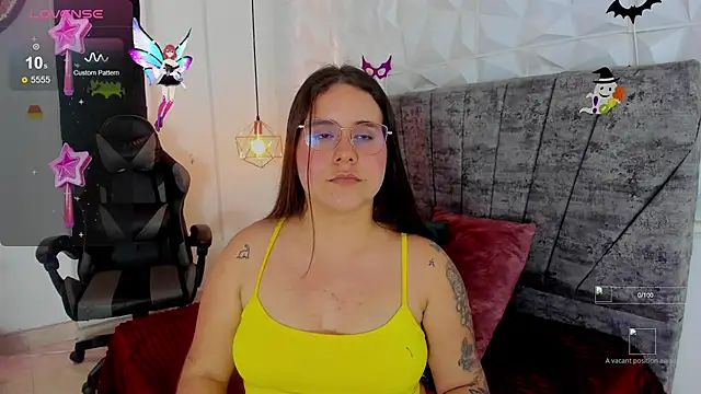 Snapshot of April1_sc chatting on October 27, 2025, 8:35 pm April1 sc online show from October 27, 2025, 8:35 pm