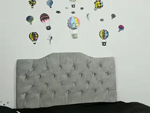 Snapshot of Kymbrown25 chatting on December 10, 2024, 4:45 am Kymbrown25 online show from December 10, 2024, 4:45 am