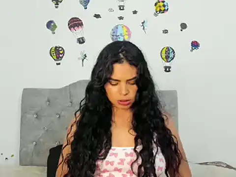 Snapshot of Kymbrown25 chatting on January 6, 2025, 10:15 pm Kymbrown25 online show from January 6, 2025, 10:15 pm