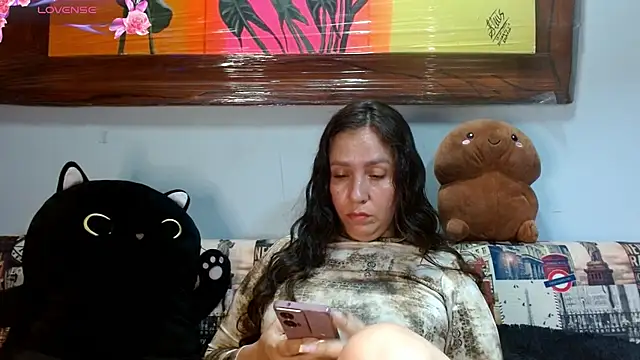 naihroby online show from September 13, 2025, 7:46 pm